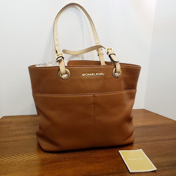 Michael Kors Bedford Leather Purse - Picture 12 of 12